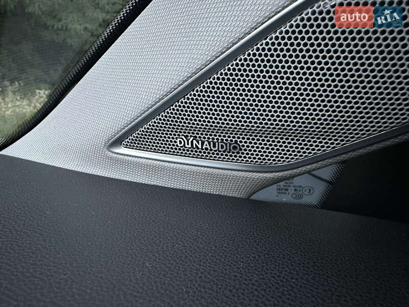 Хэтчбек Volkswagen e-Golf 2015 в Могилев-Подольске фото 27 Хэтчбек Volkswagen e-Golf 2015 в Могилев-Подольске