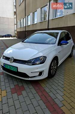 Хэтчбек Volkswagen e-Golf 2015 в Звягеле