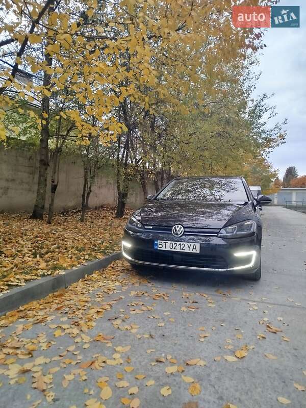 Хетчбек Volkswagen e-Golf 2018 в Івано-Франківську