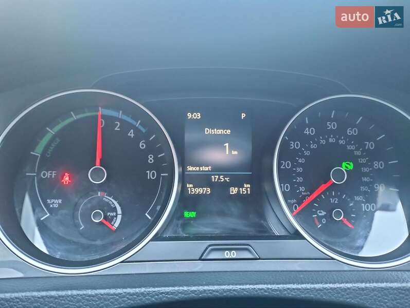 Хэтчбек Volkswagen e-Golf 2016 в Житомире