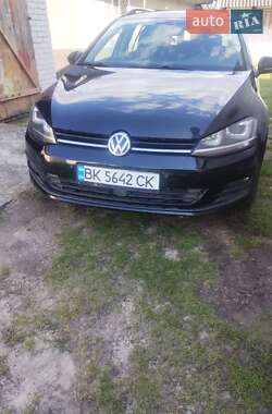 Хетчбек Volkswagen e-Golf 2015 в Острозі