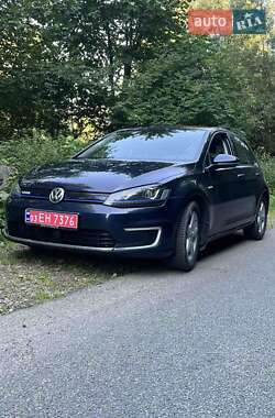 Хэтчбек Volkswagen e-Golf 2015 в Косове