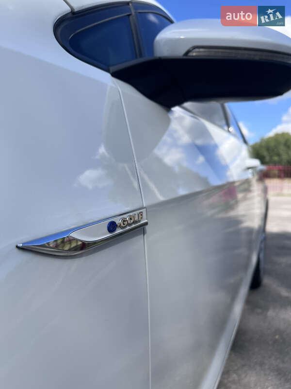 Хетчбек Volkswagen e-Golf 2014 в Кропивницькому фото 4 Хетчбек Volkswagen e-Golf 2014 в Кропивницькому