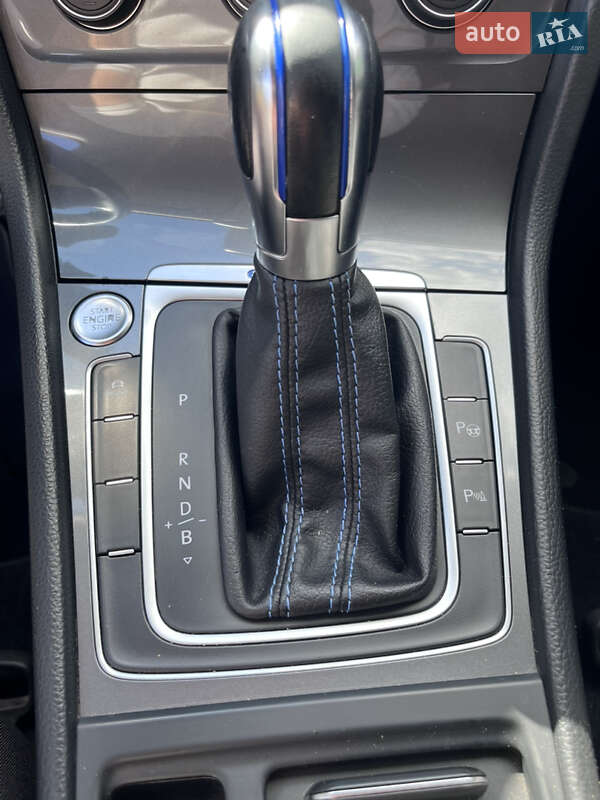 Хетчбек Volkswagen e-Golf 2014 в Кропивницькому фото 23 Хетчбек Volkswagen e-Golf 2014 в Кропивницькому
