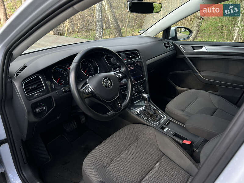 Хэтчбек Volkswagen e-Golf 2018 в Луцке