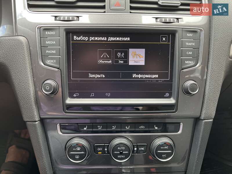 Хетчбек Volkswagen e-Golf 2014 в Луцьку