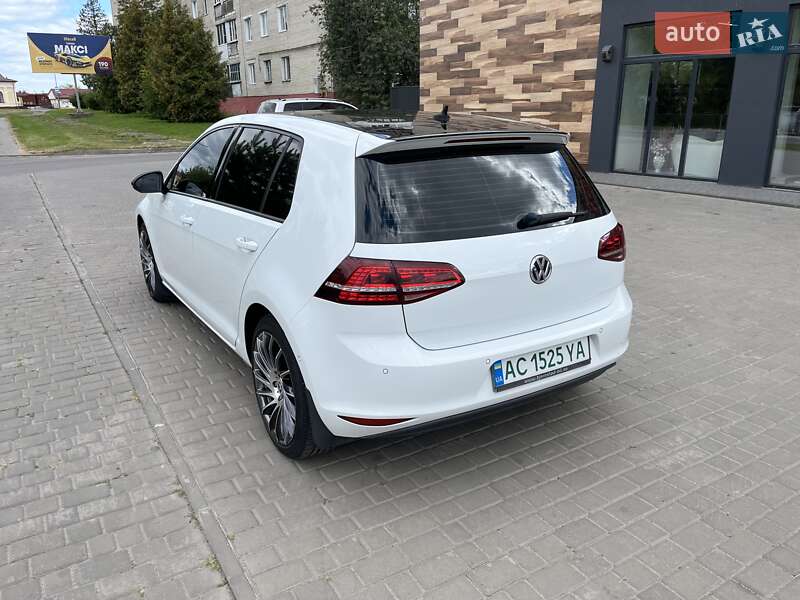 Хетчбек Volkswagen e-Golf 2014 в Луцьку