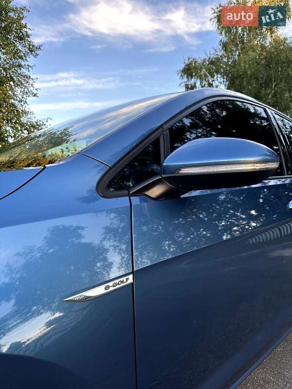 Хетчбек Volkswagen e-Golf 2014 в Житомирі