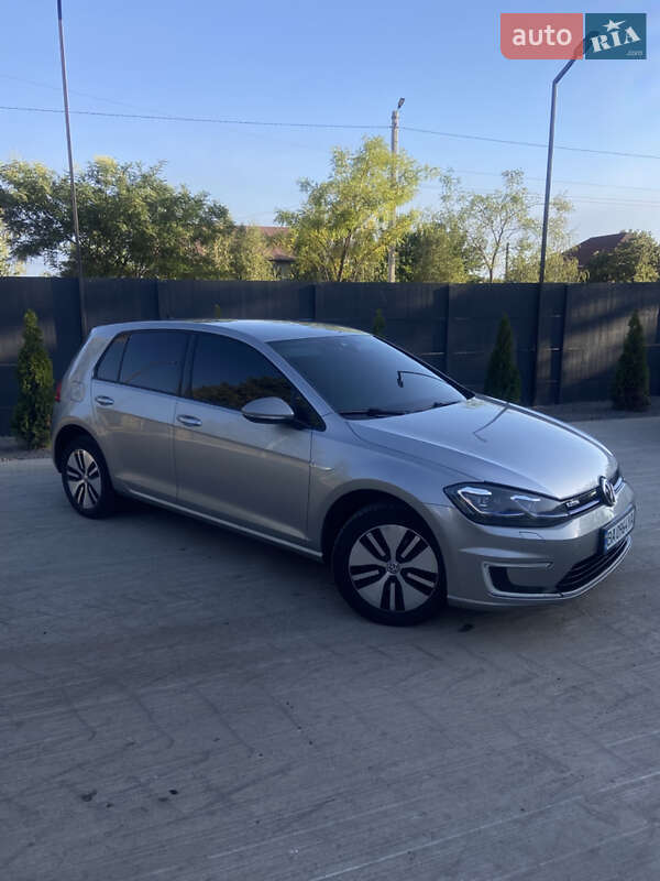 Хэтчбек Volkswagen e-Golf 2017 в Кривом Роге фото 6 Хэтчбек Volkswagen e-Golf 2017 в Кривом Роге