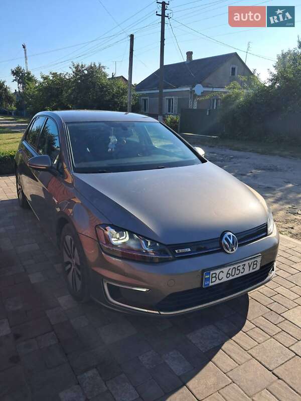 Хэтчбек Volkswagen e-Golf 2015 в Луцке фото 25 Хэтчбек Volkswagen e-Golf 2015 в Луцке