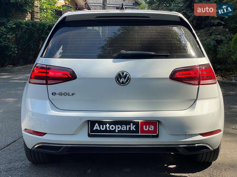 Хетчбек Volkswagen e-Golf 2017 в Києві
