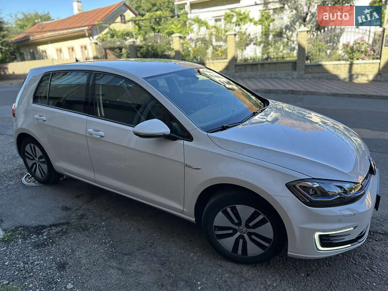 Хэтчбек Volkswagen e-Golf 2019 в Черновцах фото 3 Хэтчбек Volkswagen e-Golf 2019 в Черновцах
