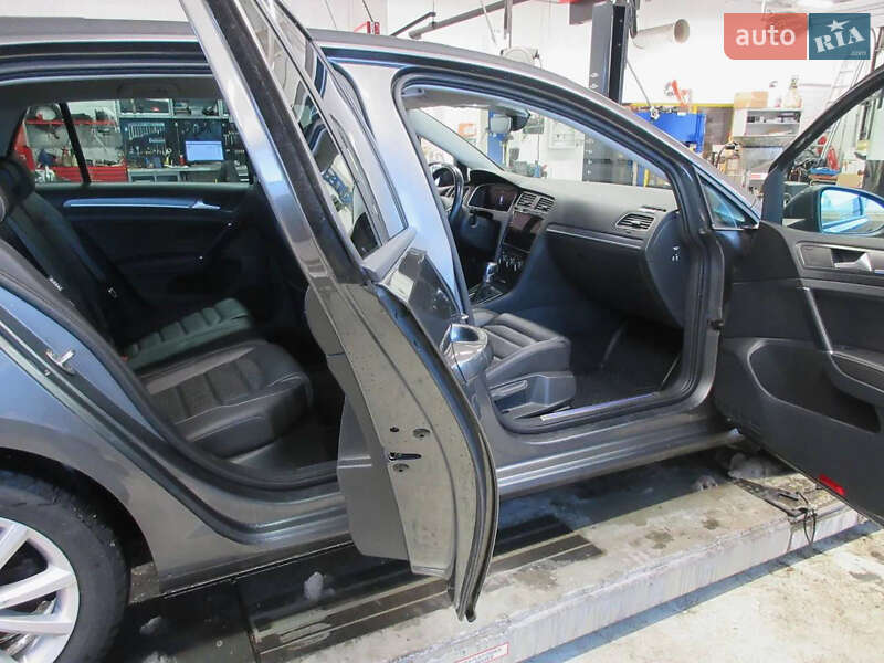 Хетчбек Volkswagen e-Golf 2018 в Кривому Розі