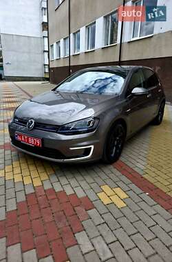 Хэтчбек Volkswagen e-Golf 2017 в Звягеле