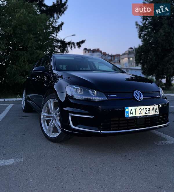 Хетчбек Volkswagen e-Golf 2014 в Івано-Франківську