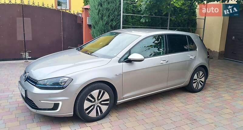 Хетчбек Volkswagen e-Golf 2014 в Львові