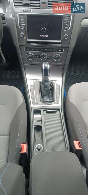 Хетчбек Volkswagen e-Golf 2014 в Львові