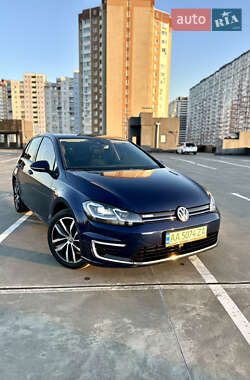 Хэтчбек Volkswagen e-Golf 2019 в Киеве