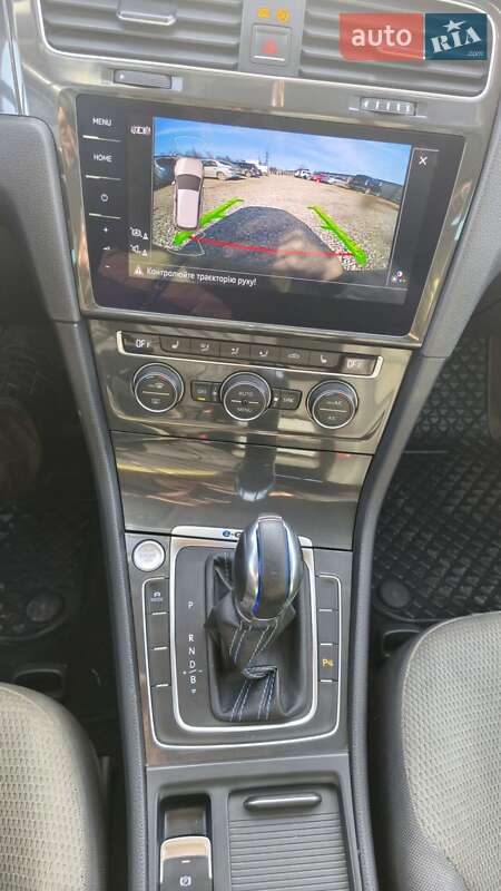 Хетчбек Volkswagen e-Golf 2017 в Кам'янець-Подільському фото 7 Хетчбек Volkswagen e-Golf 2017 в Кам'янець-Подільському