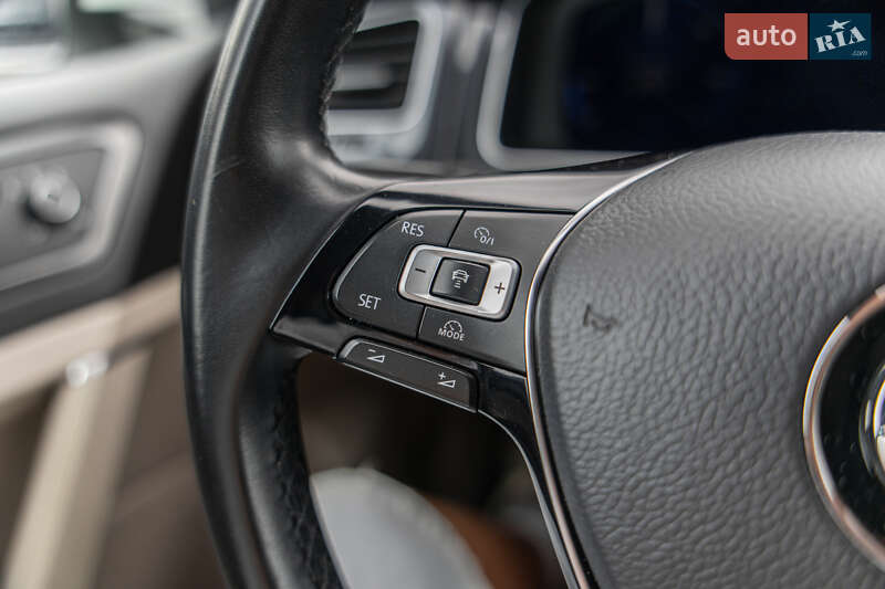 Хэтчбек Volkswagen e-Golf 2018 в Львове фото 22 Хэтчбек Volkswagen e-Golf 2018 в Львове