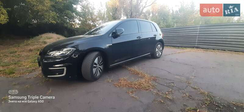 Хетчбек Volkswagen e-Golf 2017 в Кривому Розі