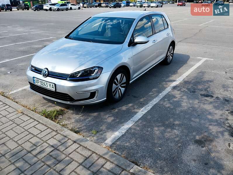Хэтчбек Volkswagen e-Golf 2015 в Запорожье фото Хэтчбек Volkswagen e-Golf 2015 в Запорожье