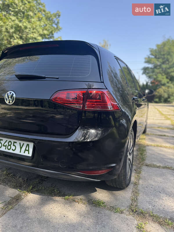 Хетчбек Volkswagen e-Golf 2015 в Харкові фото 7 Хетчбек Volkswagen e-Golf 2015 в Харкові
