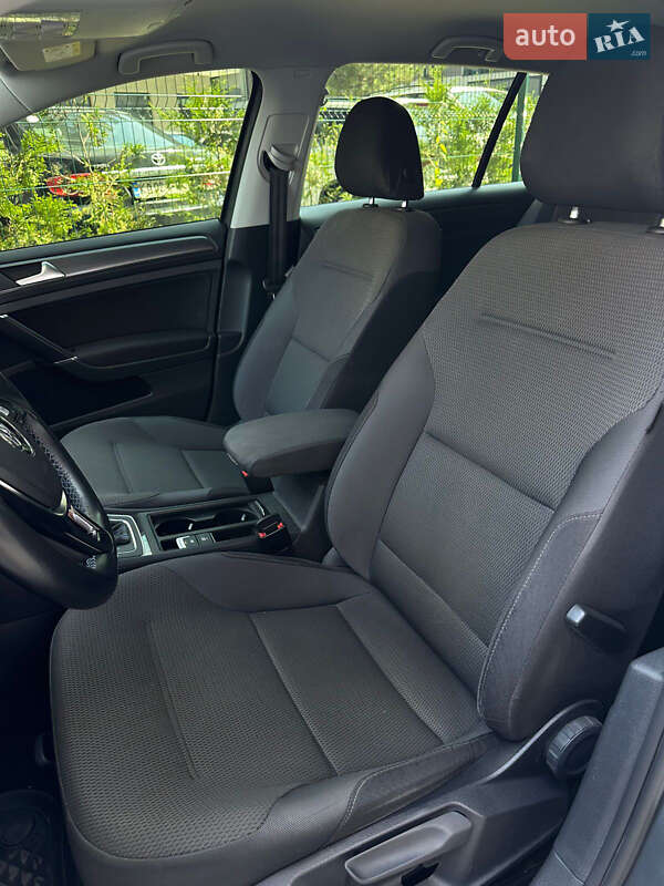 Хэтчбек Volkswagen e-Golf 2018 в Ужгороде фото 17 Хэтчбек Volkswagen e-Golf 2018 в Ужгороде