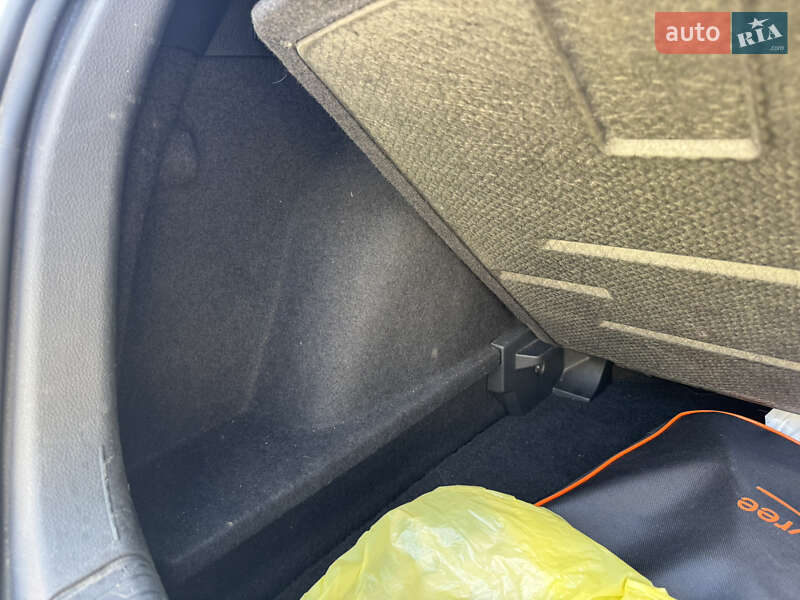 Хетчбек Volkswagen e-Golf 2014 в Хмельницькому