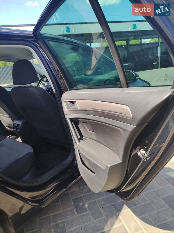 Хетчбек Volkswagen e-Golf 2015 в Запоріжжі