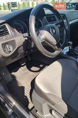 Хэтчбек Volkswagen e-Golf 2015 в Запорожье