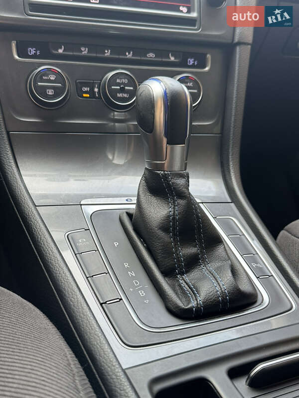 Хетчбек Volkswagen e-Golf 2014 в Вінниці