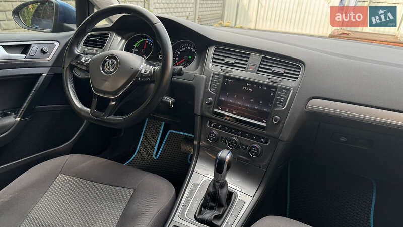 Хетчбек Volkswagen e-Golf 2014 в Вінниці
