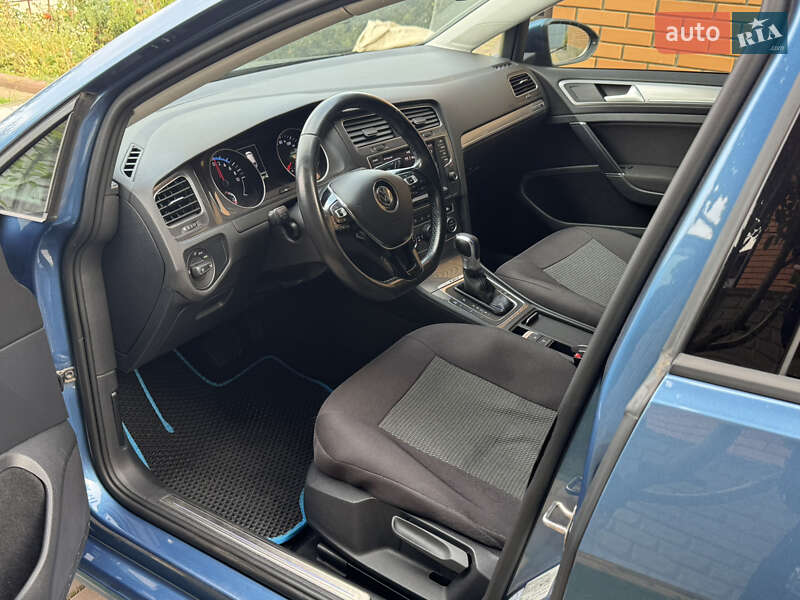 Хетчбек Volkswagen e-Golf 2014 в Вінниці