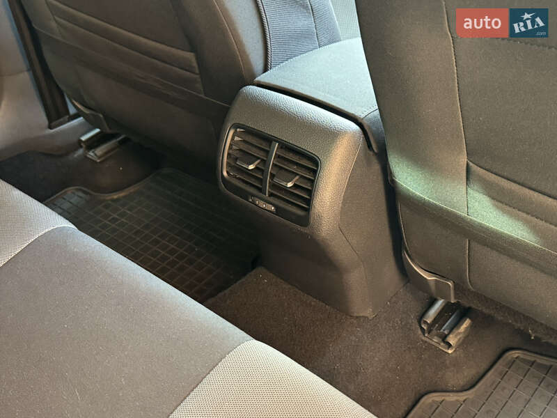 Хетчбек Volkswagen e-Golf 2014 в Вінниці