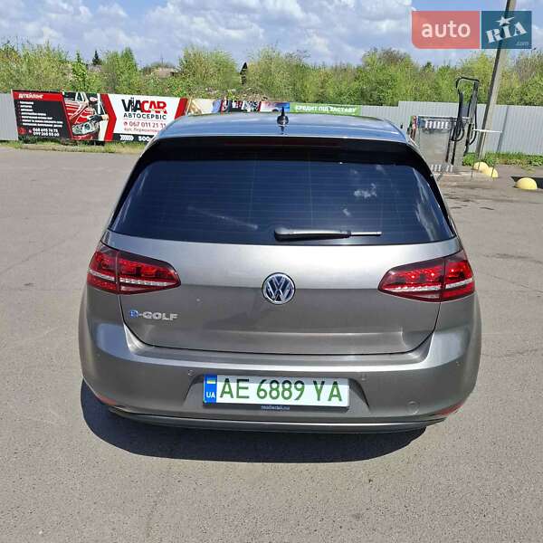 Хетчбек Volkswagen e-Golf 2016 в Кривому Розі