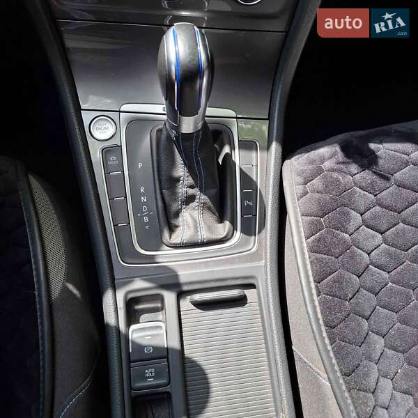 Хетчбек Volkswagen e-Golf 2016 в Кривому Розі