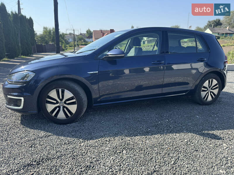 Хетчбек Volkswagen e-Golf 2015 в Рівному