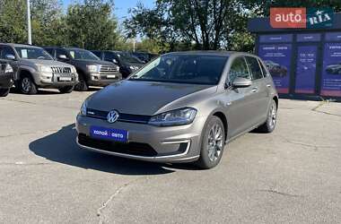 Хетчбек Volkswagen e-Golf 2015 в Дніпрі