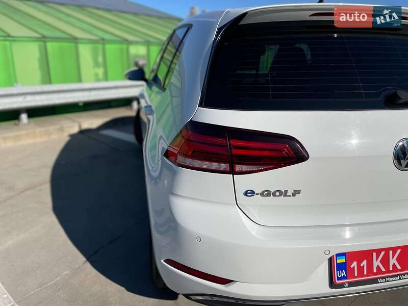 Хетчбек Volkswagen e-Golf 2020 в Києві