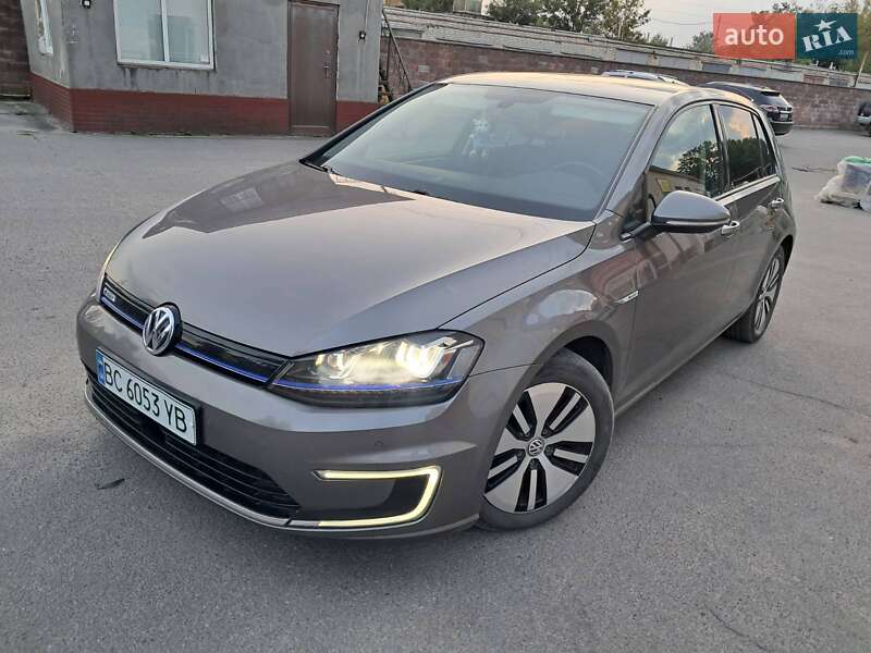 Хэтчбек Volkswagen e-Golf 2015 в Луцке фото 9 Хэтчбек Volkswagen e-Golf 2015 в Луцке
