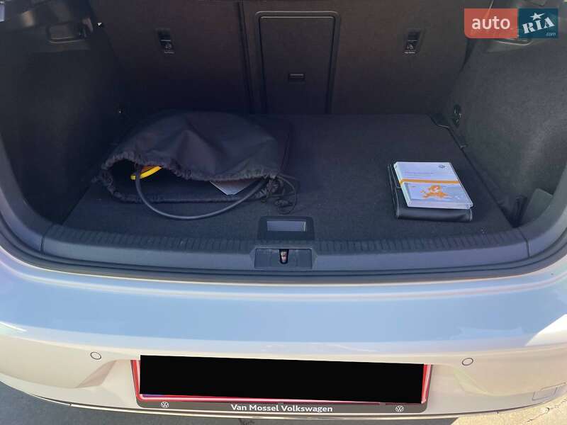 Хетчбек Volkswagen e-Golf 2020 в Києві