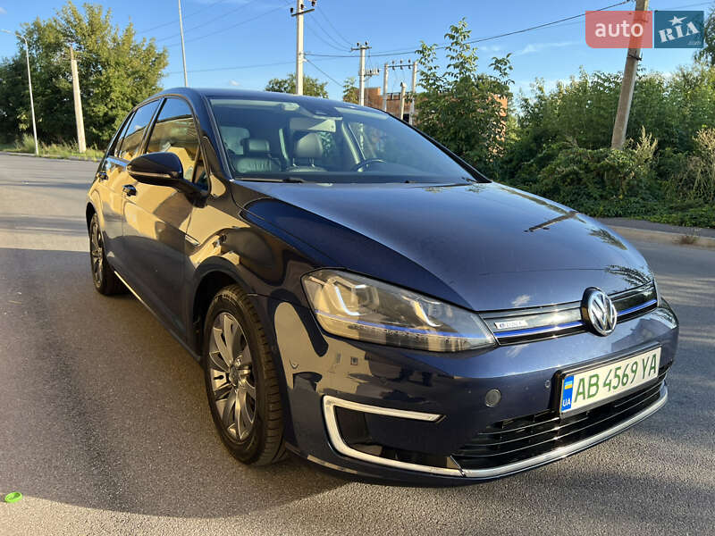 Хэтчбек Volkswagen e-Golf 2014 в Виннице