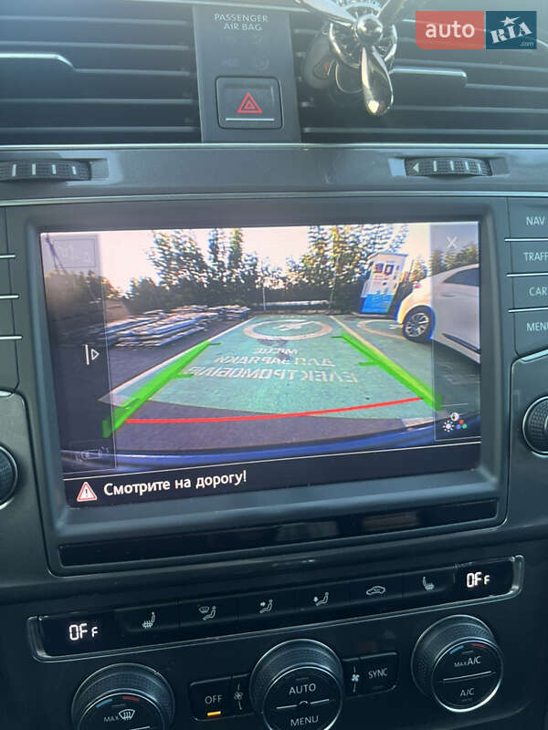 Хэтчбек Volkswagen e-Golf 2014 в Виннице