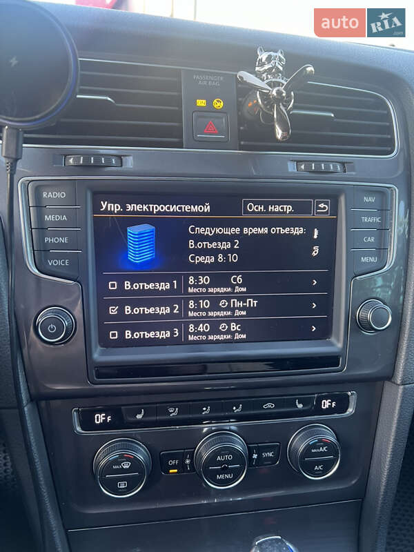 Хэтчбек Volkswagen e-Golf 2014 в Виннице