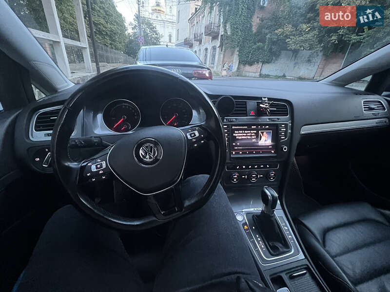 Хэтчбек Volkswagen e-Golf 2014 в Виннице