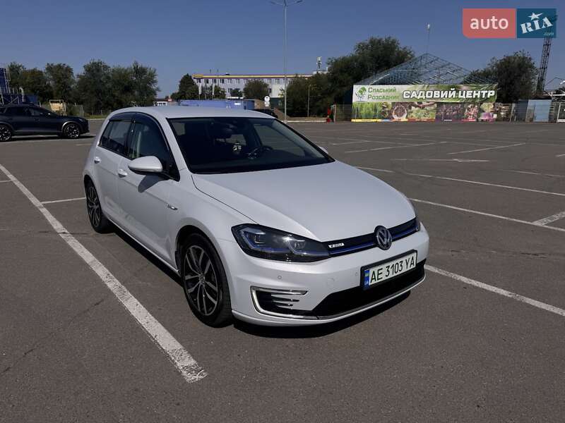 Хэтчбек Volkswagen e-Golf 2018 в Днепре фото 5 Хэтчбек Volkswagen e-Golf 2018 в Днепре