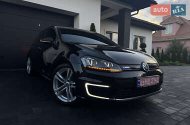 Хетчбек Volkswagen e-Golf 2015 в Рівному