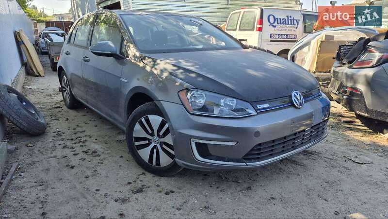Volkswagen e-Golf 2016