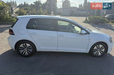 Хетчбек Volkswagen e-Golf 2016 в Кременчуці